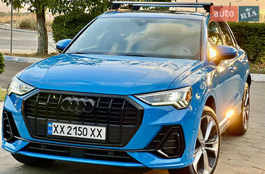Внедорожник / Кроссовер Audi Q3 2020 в 