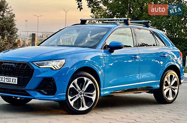 Внедорожник / Кроссовер Audi Q3 2020 в 