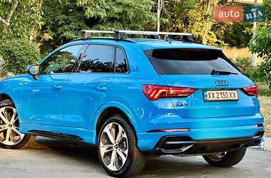 Внедорожник / Кроссовер Audi Q3 2020 в 