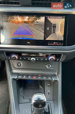 Внедорожник / Кроссовер Audi Q3 2020 в 