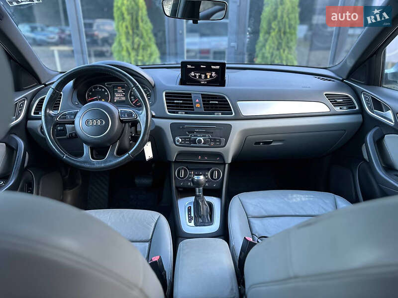 Внедорожник / Кроссовер Audi Q3 2017 в Львове