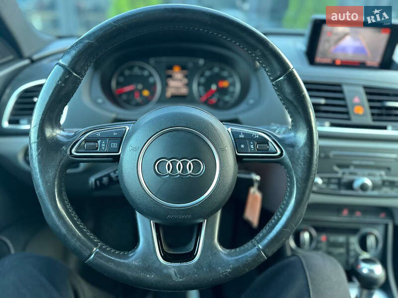 Внедорожник / Кроссовер Audi Q3 2017 в Львове