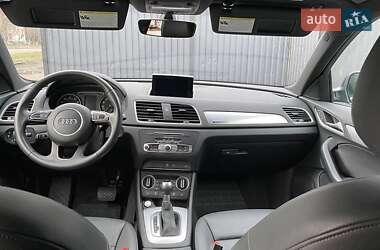Внедорожник / Кроссовер Audi Q3 2016 в 
