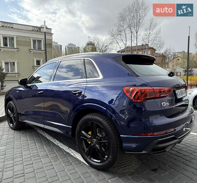 Позашляховик / Кросовер Audi Q3 2021 в Києві