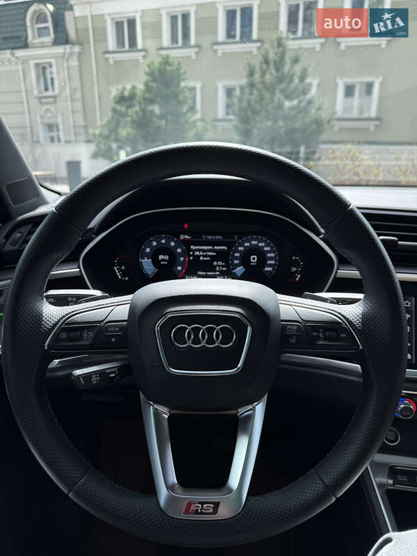 Позашляховик / Кросовер Audi Q3 2021 в Києві