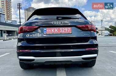 Внедорожник / Кроссовер Audi Q3 2021 в 