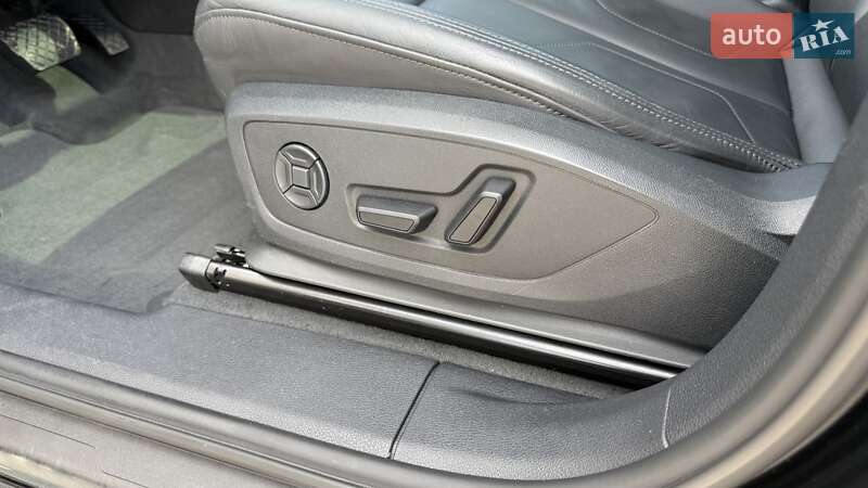 Позашляховик / Кросовер Audi Q3 2021 в Києві