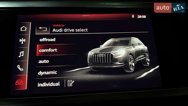 Позашляховик / Кросовер Audi Q3 2021 в Києві
