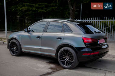Позашляховик / Кросовер Audi Q3 2017 в 
