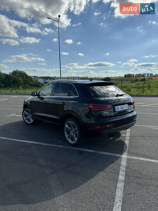 Позашляховик / Кросовер Audi Q3 2014 в Рівному