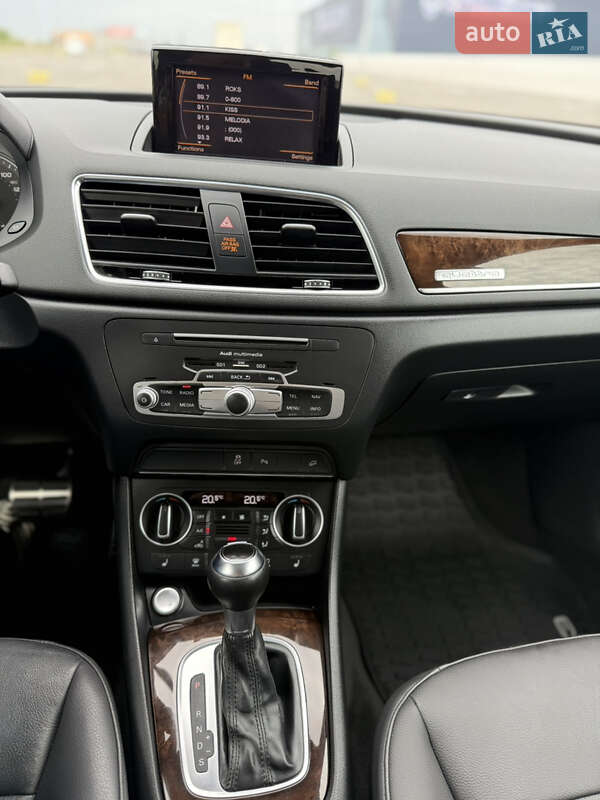 Позашляховик / Кросовер Audi Q3 2016 в Львові