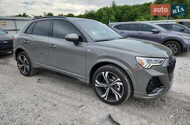 Внедорожник / Кроссовер Audi Q3 2024 в 
