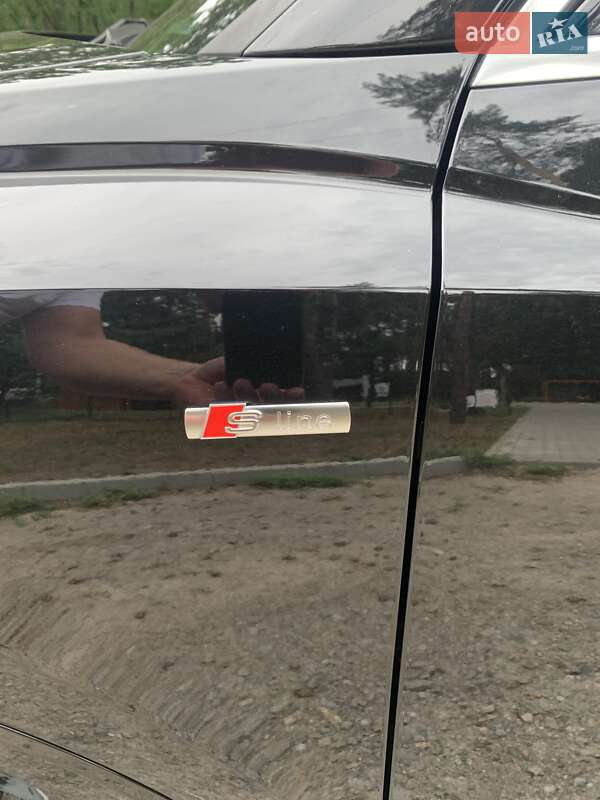Позашляховик / Кросовер Audi Q3 2022 в Полтаві