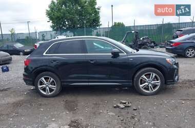 Внедорожник / Кроссовер Audi Q3 2020 в 