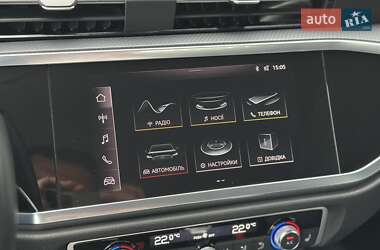 Позашляховик / Кросовер Audi Q3 2021 в 
