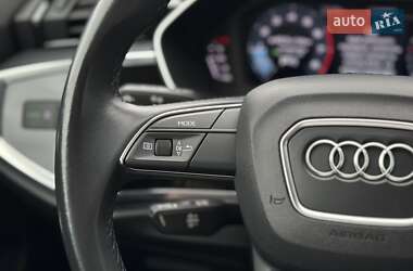 Позашляховик / Кросовер Audi Q3 2021 в 