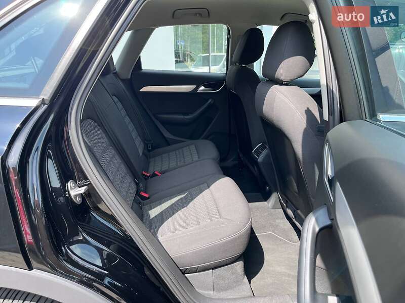 Позашляховик / Кросовер Audi Q3 2013 в Житомирі