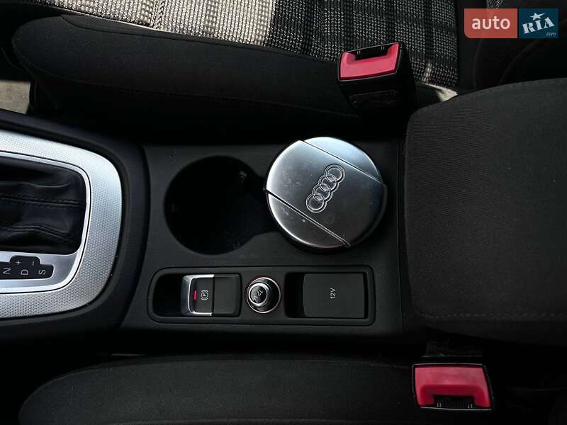 Позашляховик / Кросовер Audi Q3 2013 в Житомирі