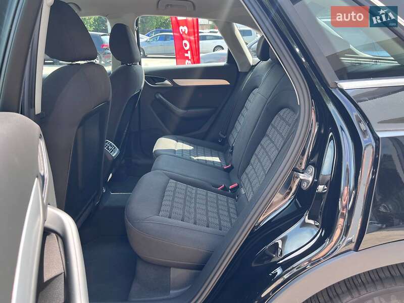 Позашляховик / Кросовер Audi Q3 2013 в Житомирі