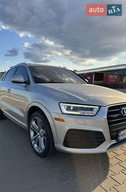 Внедорожник / Кроссовер Audi Q3 2016 в 