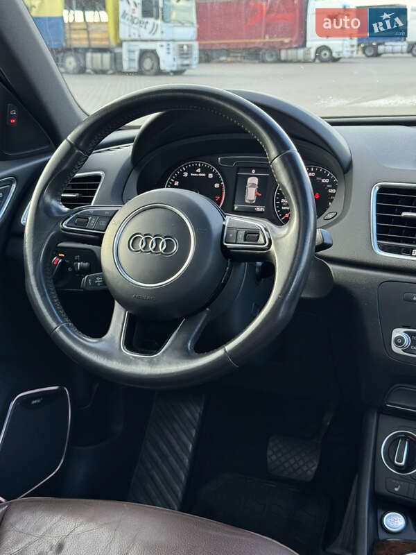 Внедорожник / Кроссовер Audi Q3 2016 в Одессе