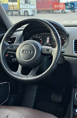 Внедорожник / Кроссовер Audi Q3 2016 в 