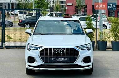 Позашляховик / Кросовер Audi Q3 2020 в 