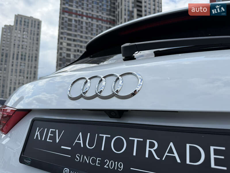 Позашляховик / Кросовер Audi Q3 2020 в Києві