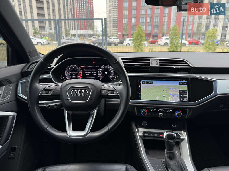 Позашляховик / Кросовер Audi Q3 2020 в Києві
