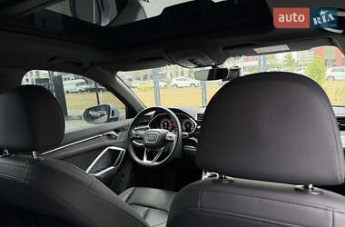 Позашляховик / Кросовер Audi Q3 2020 в 
