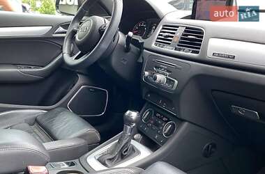 Внедорожник / Кроссовер Audi Q3 2015 в 