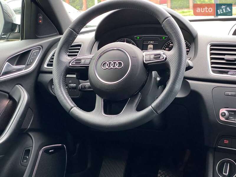 Позашляховик / Кросовер Audi Q3 2015 в Львові