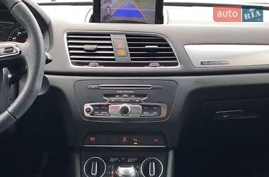Внедорожник / Кроссовер Audi Q3 2015 в 