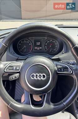Внедорожник / Кроссовер Audi Q3 2015 в 