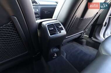 Позашляховик / Кросовер Audi Q3 2016 в 