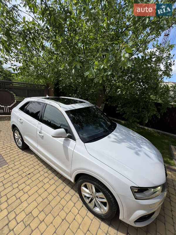 Внедорожник / Кроссовер Audi Q3 2017 в Ивано-Франковске
