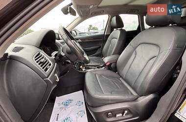 Внедорожник / Кроссовер Audi Q3 2017 в 