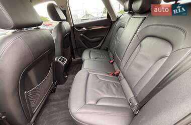 Внедорожник / Кроссовер Audi Q3 2017 в 