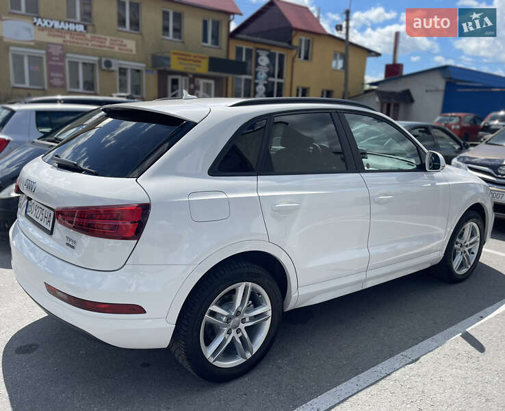 Позашляховик / Кросовер Audi Q3 2016 в Тернополі
