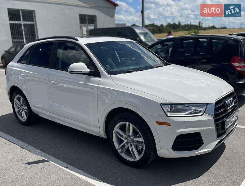 Позашляховик / Кросовер Audi Q3 2016 в Тернополі