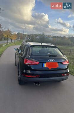 Внедорожник / Кроссовер Audi Q3 2017 в 
