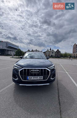 Внедорожник / Кроссовер Audi Q3 2020 в 