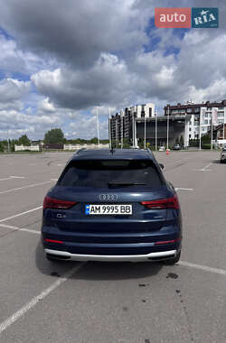 Внедорожник / Кроссовер Audi Q3 2020 в 