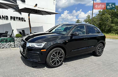 Внедорожник / Кроссовер Audi Q3 2017 в Киеве