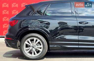 Внедорожник / Кроссовер Audi Q3 2024 в 