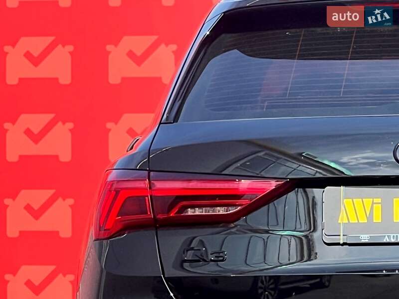 Внедорожник / Кроссовер Audi Q3 2024 в Киеве