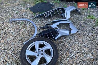Внедорожник / Кроссовер Audi Q3 2019 в 