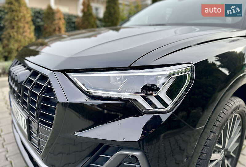 Внедорожник / Кроссовер Audi Q3 2020 в Киеве