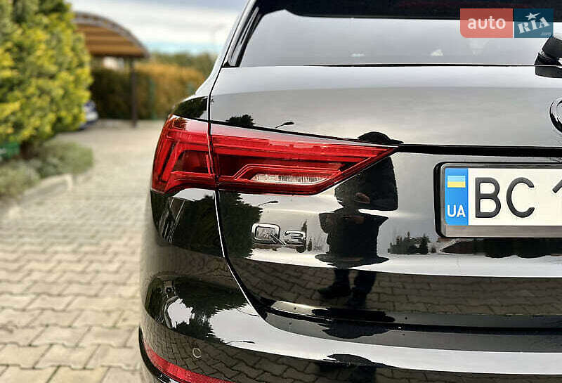 Внедорожник / Кроссовер Audi Q3 2020 в Киеве