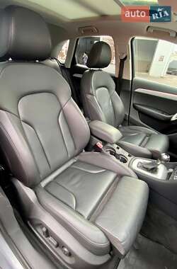 Внедорожник / Кроссовер Audi Q3 2014 в 
